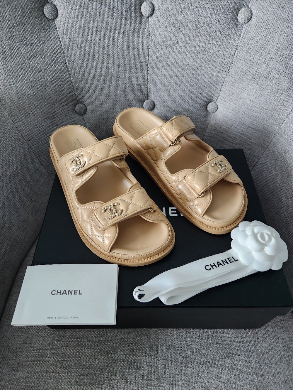 Authentic CHANEL Dad slide sandal Size 37.5 EU BEIGE Mules Lambskin